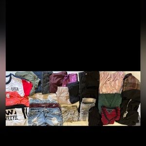 Mixed Clothing Women’s S/XS 24 Items🎉